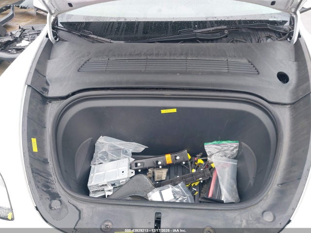 2021 TESLA MODEL Y 5YJYGDEEXMF276588 Photo 9
