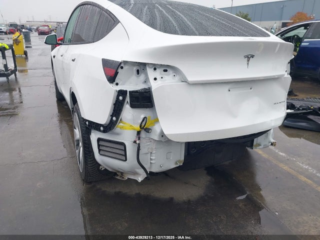 2021 TESLA MODEL Y 5YJYGDEEXMF276588 Photo 5