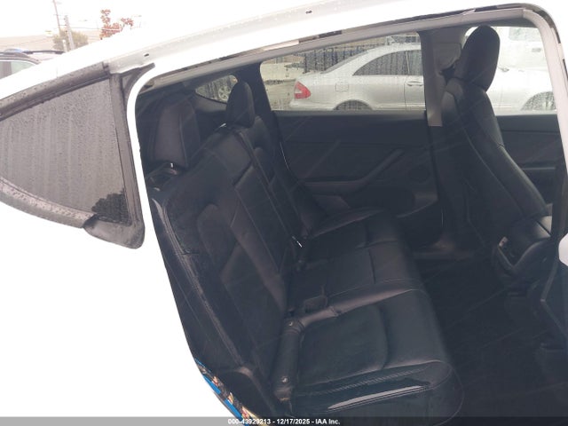2021 TESLA MODEL Y 5YJYGDEEXMF276588 Photo 7