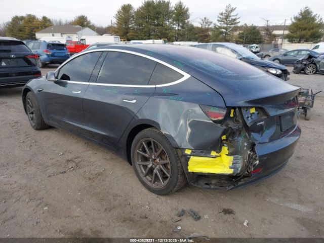 2019 TESLA MODEL 3 5YJ3E1EA4KF400105 Photo 2