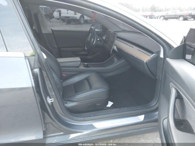 2019 TESLA MODEL 3 5YJ3E1EA4KF400105 Photo 4