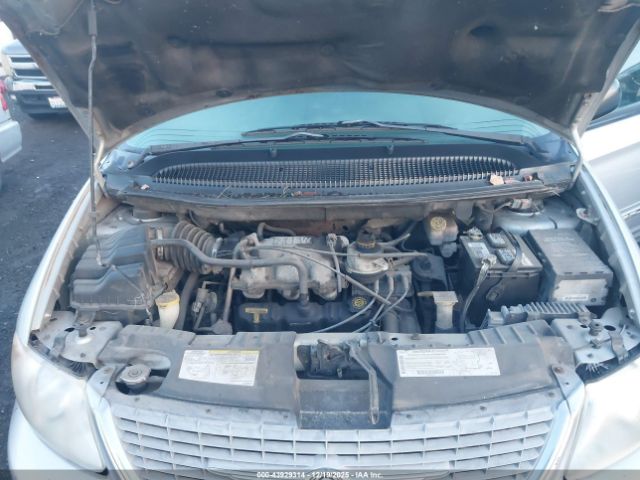 2002 CHRYSLER TOWN & COUNTRY 2C8GT64L72R541082 Photo 9