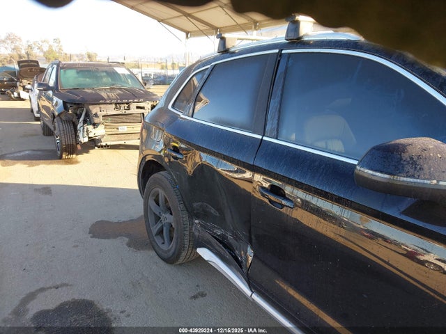 WA1ABAFY8P2181620 Audi Q5 Premium 40 Tfsi Quattro S Tronic