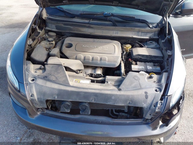 43929370 :رقم المزاد ، 1C4PJLCB5FW782392 vin ، 2015 Jeep Cherokee Latitude مزاد بيع