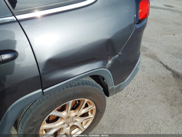 43929370 :رقم المزاد ، 1C4PJLCB5FW782392 vin ، 2015 Jeep Cherokee Latitude مزاد بيع