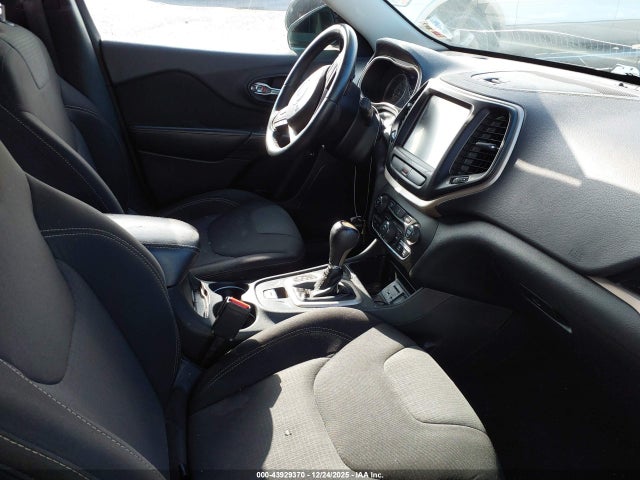 43929370 :رقم المزاد ، 1C4PJLCB5FW782392 vin ، 2015 Jeep Cherokee Latitude مزاد بيع