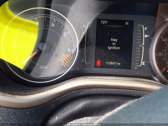 43929370 :رقم المزاد ، 1C4PJLCB5FW782392 vin ، 2015 Jeep Cherokee Latitude مزاد بيع
