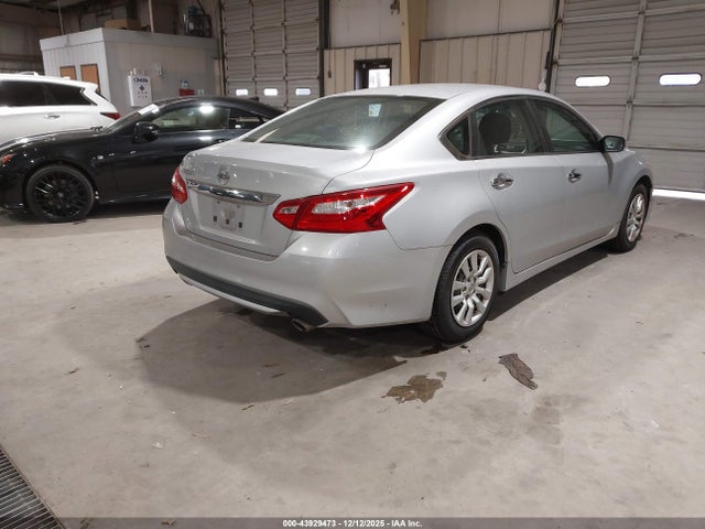 Продаж на аукціоні авто 2016 Nissan Altima 2.5 S, vin: 1N4AL3AP2GN356087, номер лоту: 43929473