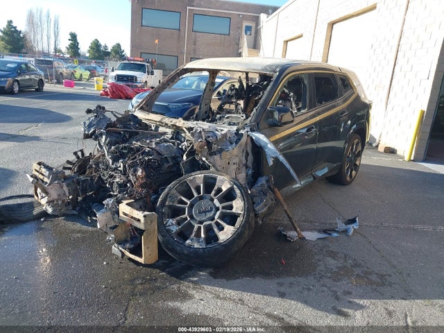 BMW Xm 2023 5YM23CS03P9R15906 Image 2