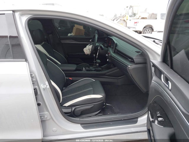Aukcja sprzedaży 2025 Kia K5 Gt-line, vin: KNAG64J71S5284127, numer aukcji: 43929669
