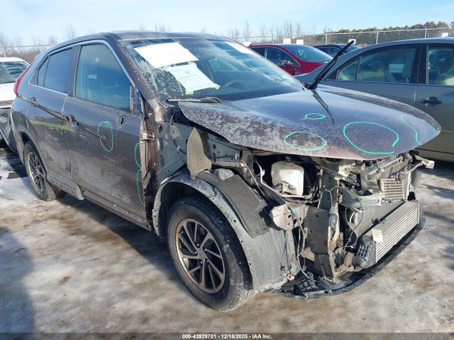 2020 MITSUBISHI ECLIPSE CROSS JA4AT3AAXLZ042741 Photo 0