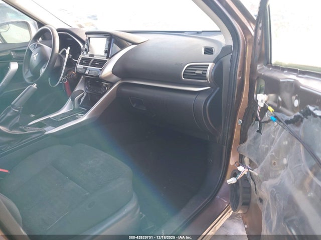 2020 MITSUBISHI ECLIPSE CROSS JA4AT3AAXLZ042741 Photo 4