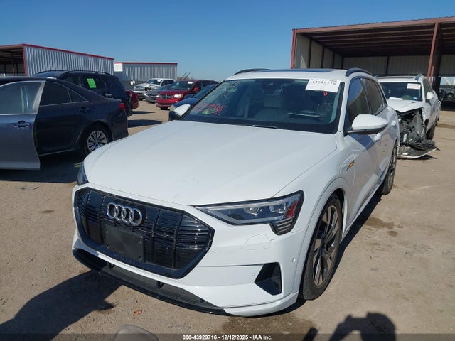 2022 AUDI E-TRON WA1AABGE0NB023671 Photo 1