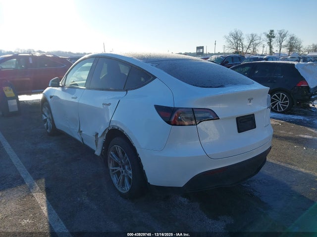 2023 TESLA MODEL Y 7SAYGDEE9PA059683 Photo 2