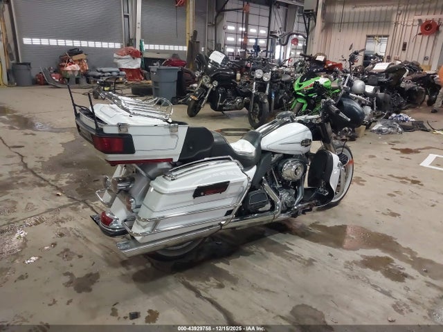 43929758 :رقم المزاد ، 1HD1FCM19DB651577 vin ، 2013 Harley-davidson Flhtcu Ultra Classic Electra Gld مزاد بيع