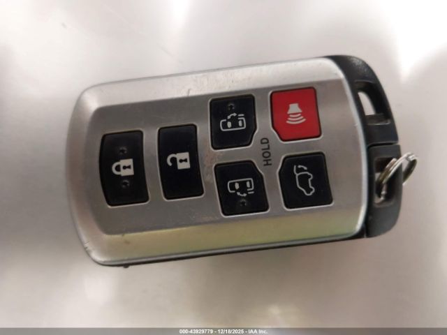 2011 TOYOTA SIENNA 5TDYK3DC7BS002833 Photo 10