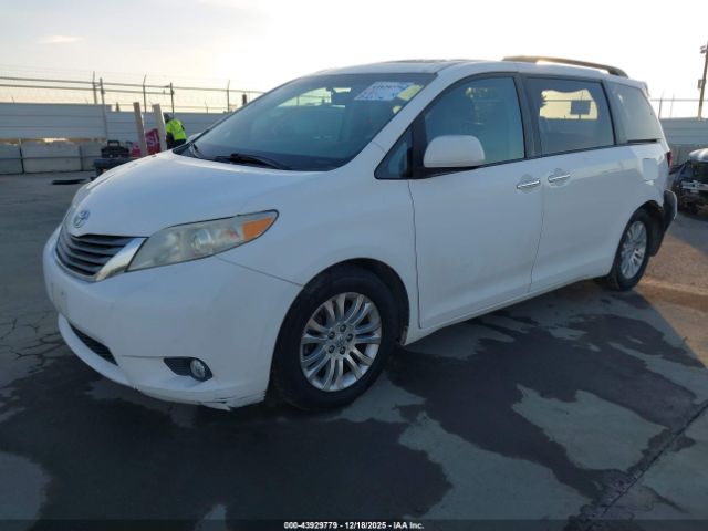 2011 TOYOTA SIENNA 5TDYK3DC7BS002833 Photo 1