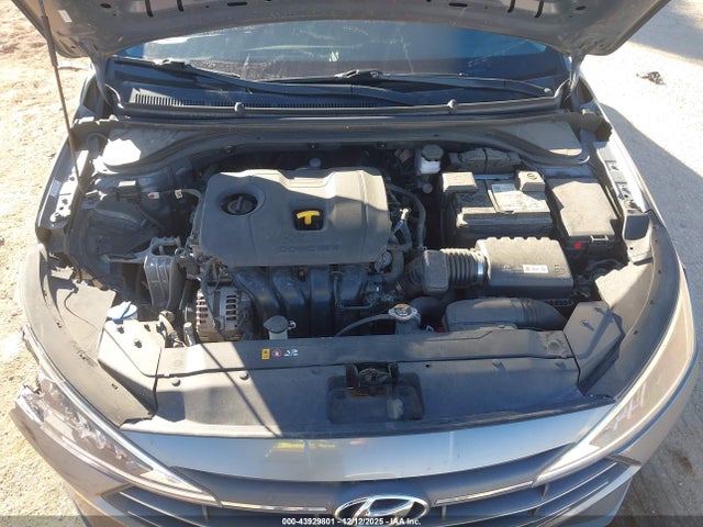 KMHD74LF4KU810842 Hyundai ELANTRA SE