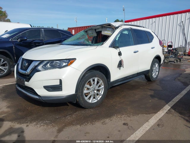 5N1AT2MT4JC814885 Nissan ROGUE SV