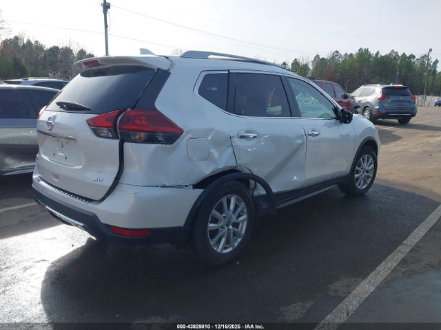 5N1AT2MT4JC814885 Nissan ROGUE SV