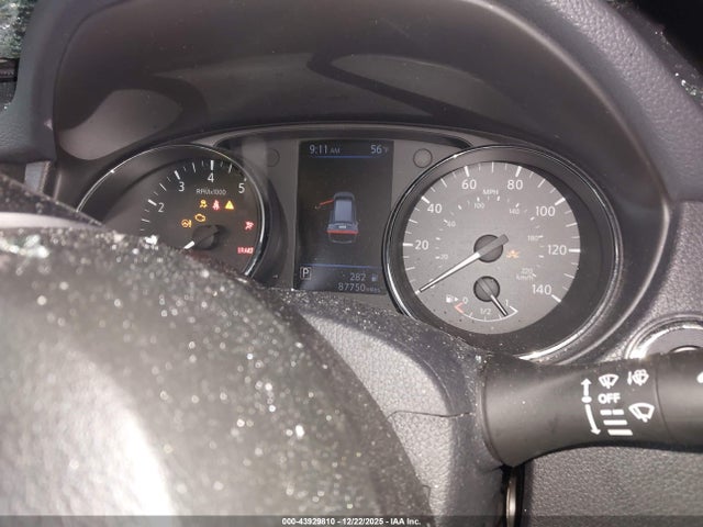 5N1AT2MT4JC814885 Nissan ROGUE SV
