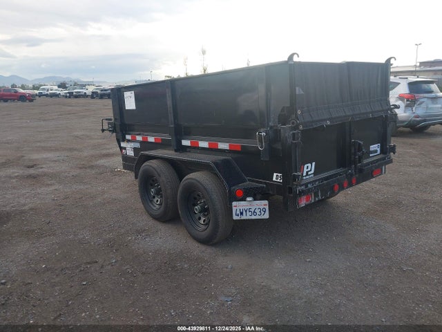 4P51D1428S1423695 Pj Trailers Unknown