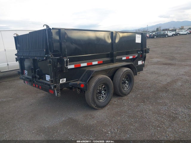 4P51D1428S1423695 Pj Trailers Unknown