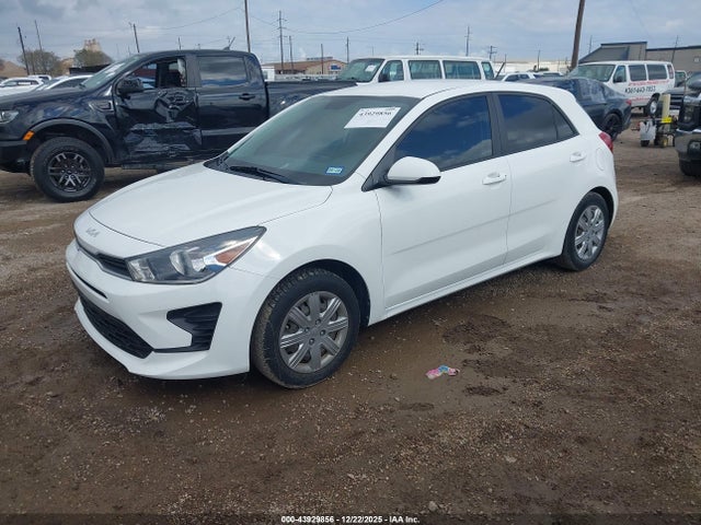 2022 Kia Rio 5-door S მანქანა იყიდება აუქციონზე, vin: 3KPA25AD9NE481703, აუქციონის ნომერი: 43929856