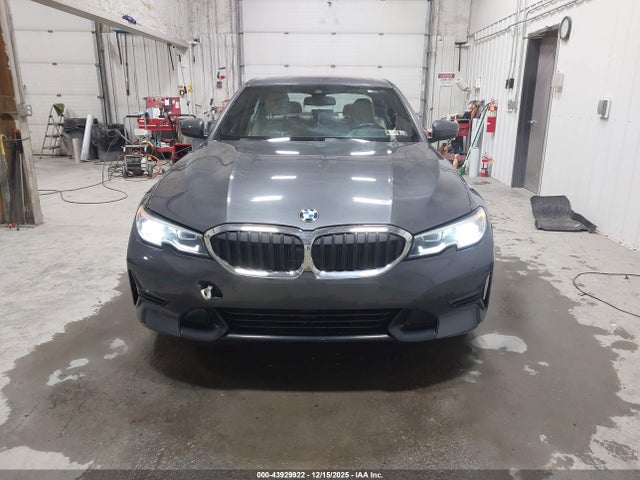 2021 Bmw 330i Xdrive მანქანა იყიდება აუქციონზე, vin: 3MW5R7J00M8B69737, აუქციონის ნომერი: 43929922