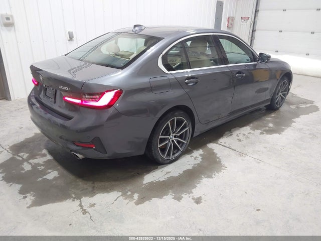 2021 Bmw 330i Xdrive მანქანა იყიდება აუქციონზე, vin: 3MW5R7J00M8B69737, აუქციონის ნომერი: 43929922