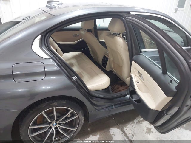 2021 Bmw 330i Xdrive მანქანა იყიდება აუქციონზე, vin: 3MW5R7J00M8B69737, აუქციონის ნომერი: 43929922