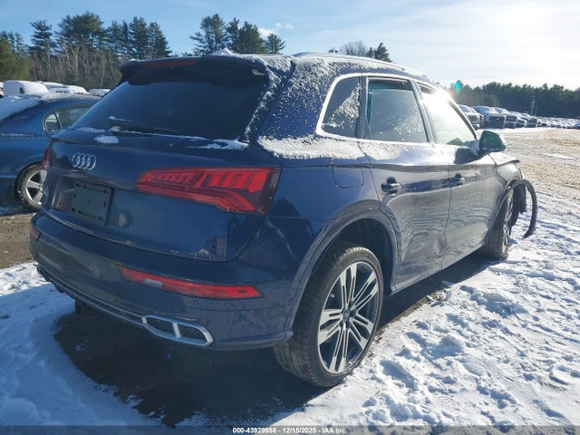 2018 AUDI SQ5 WA1C4AFY1J2112374 Photo 3