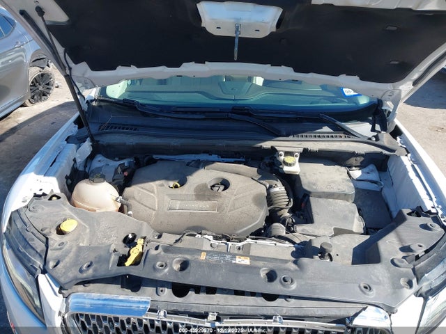 2019 LINCOLN MKC 5LMTJ3DH8KUL31599 Photo 9