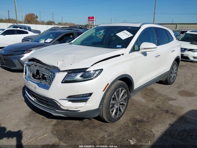 2019 LINCOLN MKC 5LMTJ3DH8KUL31599 Photo 1