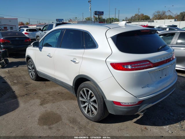 2019 LINCOLN MKC 5LMTJ3DH8KUL31599 Photo 2