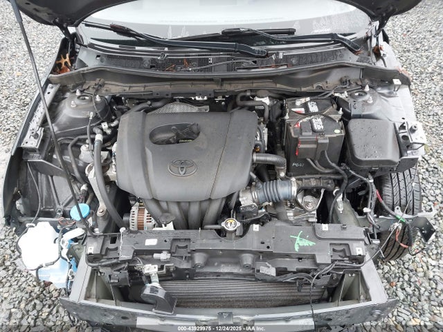 3MYDLBYV5KY508740 Toyota YARIS LE