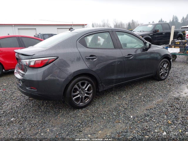3MYDLBYV5KY508740 Toyota YARIS LE