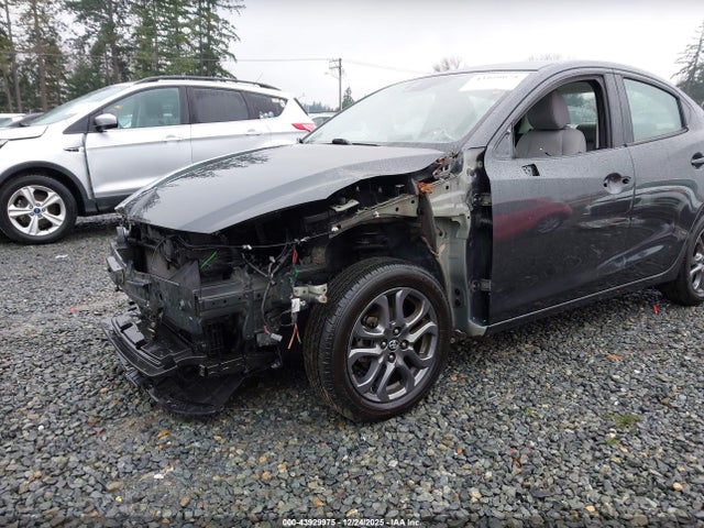 3MYDLBYV5KY508740 Toyota YARIS LE