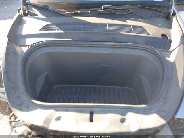 2025 TESLA MODEL Y 7SAYGAEE3SF226159 Photo 9