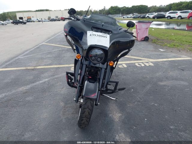 2023 HARLEY-DAVIDSON FLHX 1HD1KBC15PB609130 Photo 4