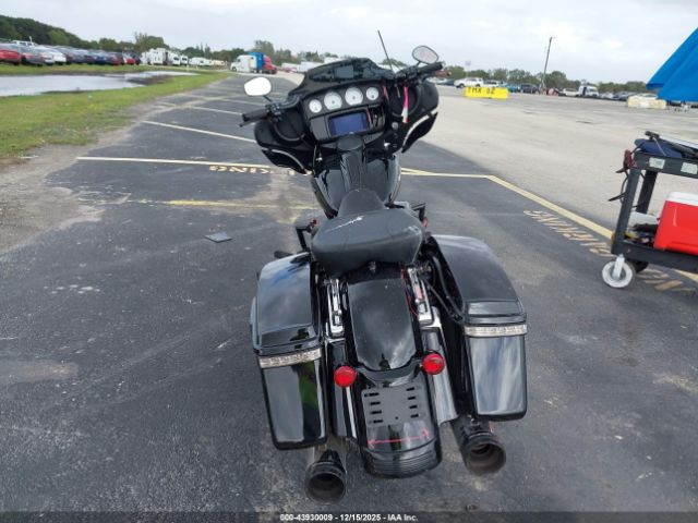 2023 HARLEY-DAVIDSON FLHX 1HD1KBC15PB609130 Photo 5