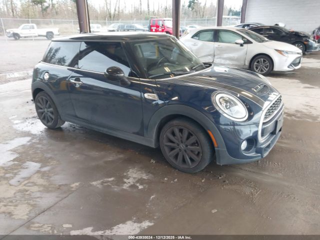 2016 MINI HARDTOP WMWXP7C59G3B49221