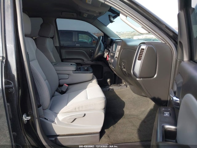3GCUKPEH4JG211086 Chevrolet Silverado 1500 Custom