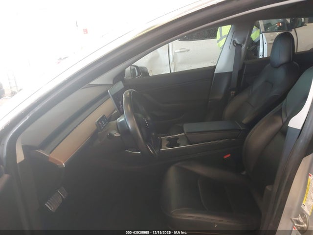 2018 TESLA MODEL 3 5YJ3E1EA0JF037445 Photo 4