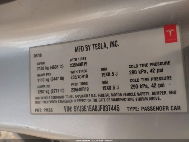 2018 TESLA MODEL 3 5YJ3E1EA0JF037445 Photo 8