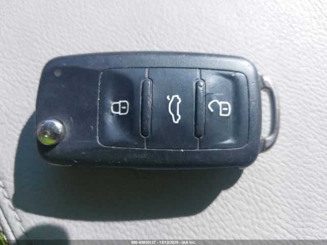 2018 VOLKSWAGEN PASSAT 1VWBA7A37JC018547 Photo 10