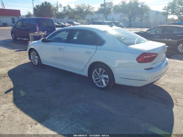 2018 VOLKSWAGEN PASSAT 1VWBA7A37JC018547 Photo 2