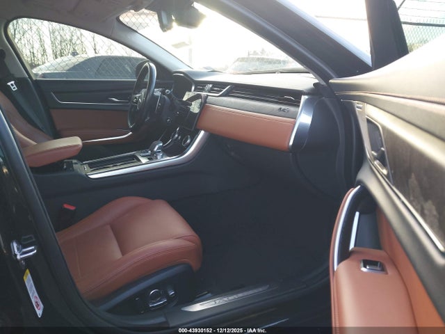 2022 JAGUAR XF SAJBL4GX9NCY90807 Photo 4