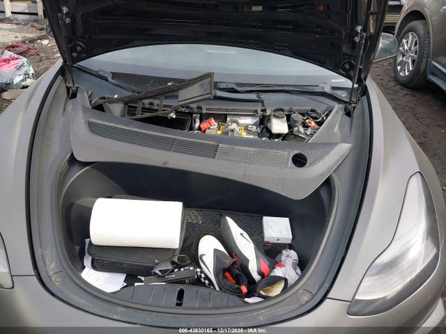 2018 TESLA MODEL 3 5YJ3E1EB2JF090334 Photo 9