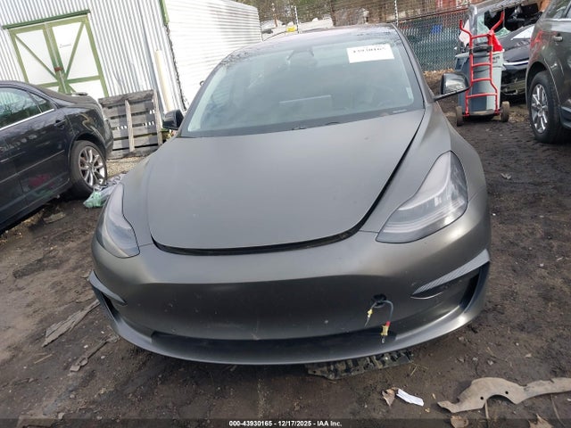 5YJ3E1EB2JF090334 Tesla Model 3 Long Range/performance